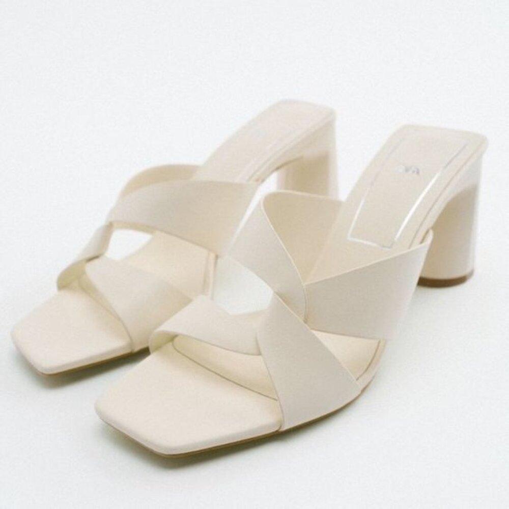 Zara BLOCK HEEL LEATHER SANDALS 1380/910